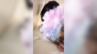 今日热门-学生妹背着男友约炮颜射，这么骚你男朋友知道吗？