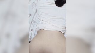 大哥外出打工，巨乳嫂子穿睡衣色诱，见面后迫不及待内射，大哥也没想到一向勤俭持家的嫂子会背着大哥有如此浪荡的一面。
