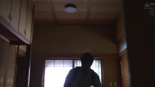 JUR-556 [中文字幕] 来自婆婆阴湿霸凌的终点是我的新妈妈加奈就在我眼前被轮奸了 -水戸かな