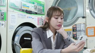 SNOS-283 [中文字幕] 雨天出现在投币洗衣店，直到洗衣结束前，性感身体毫无防备、破绽百出的大姐姐 - 楓ふうあ