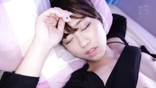 MUKC-037 [中文字幕] 什麼時候都可以來用小穴！在打電動的時候可以自由抽插的超好色宅女玩家妹妹 奈築りお