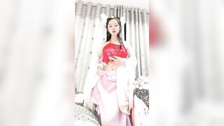 仙女下凡！古装女神！太美了~【汁汁】道具自慰全裸大秀